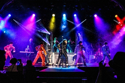 MJ Live Image #2 MJ Live Image #2