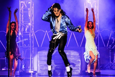 MJ Live Image #4 MJ Live Image #4